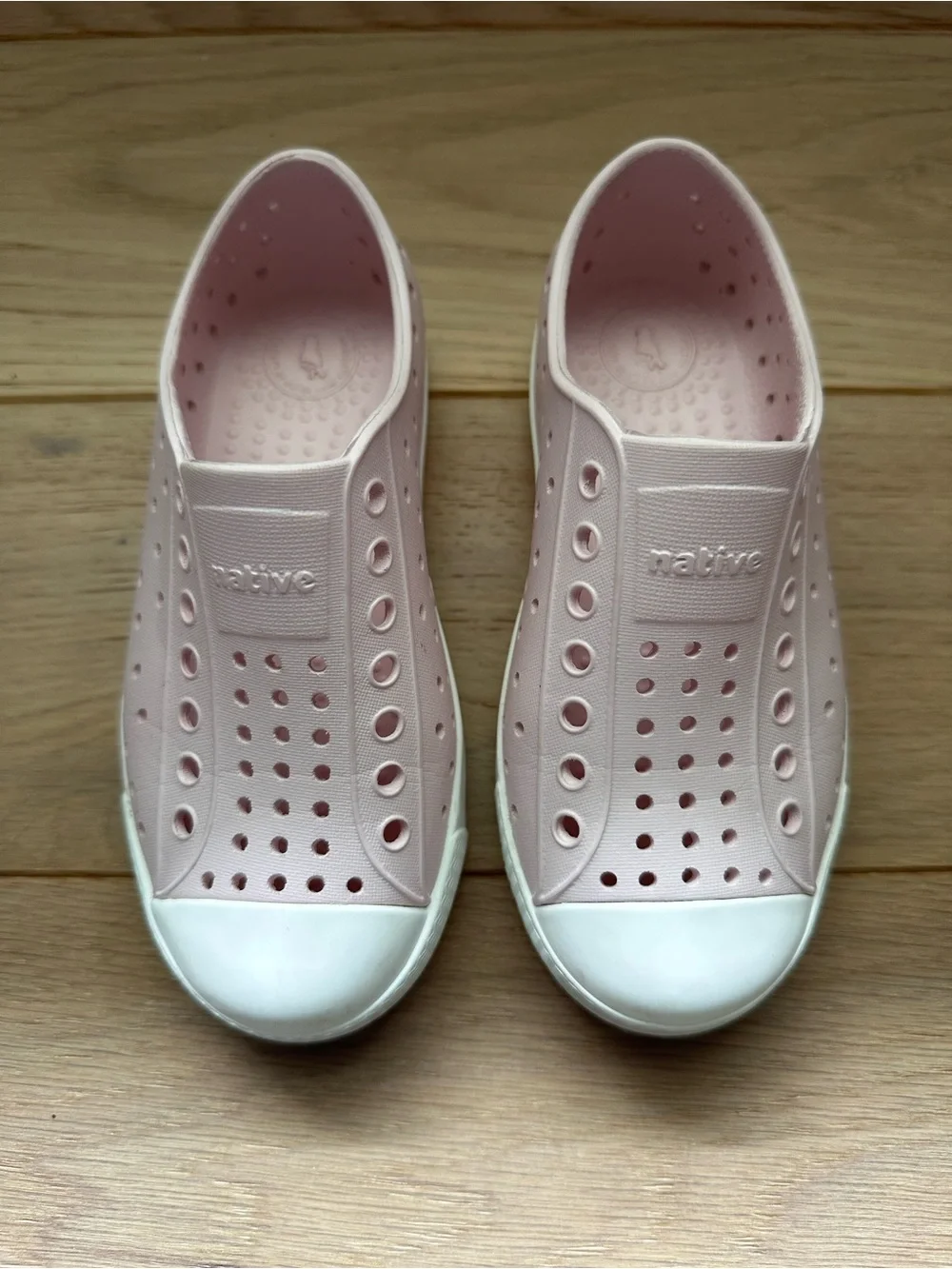Native Jefferson Slip-On Kids Shoes in Light Pink size C11